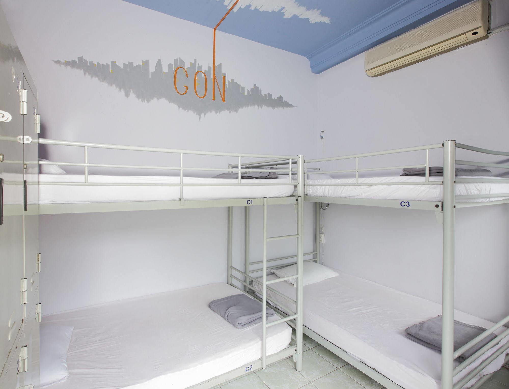 Dream Station - Saigon Hostel ホーチミン市 エクステリア 写真