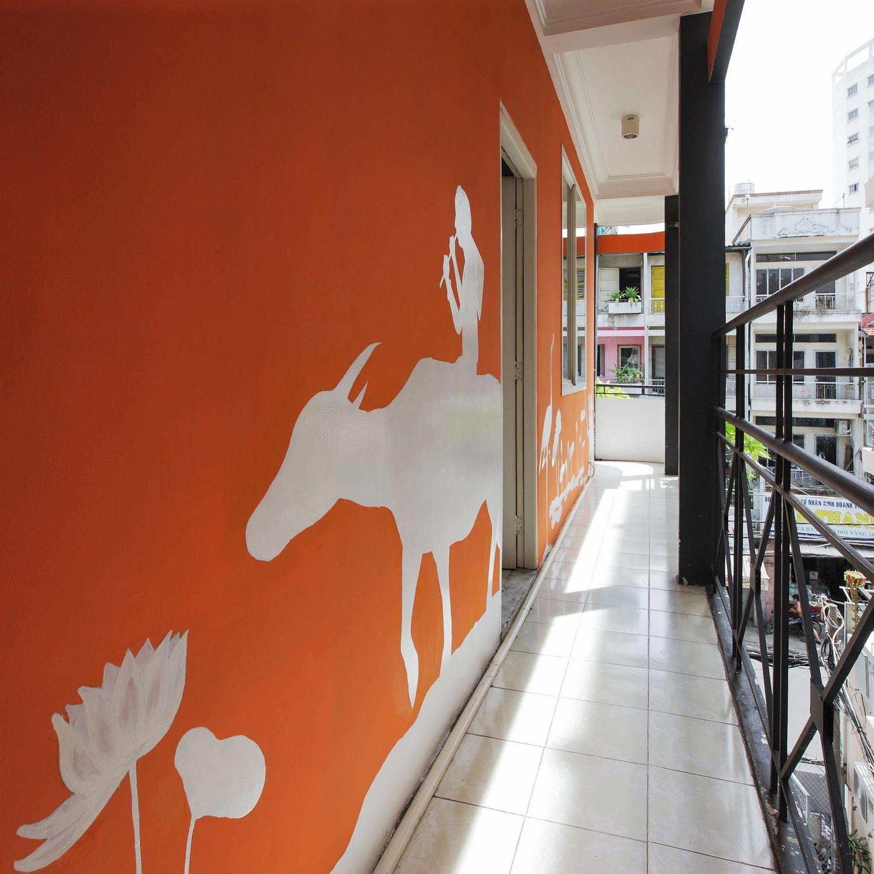 Dream Station - Saigon Hostel ホーチミン市 エクステリア 写真