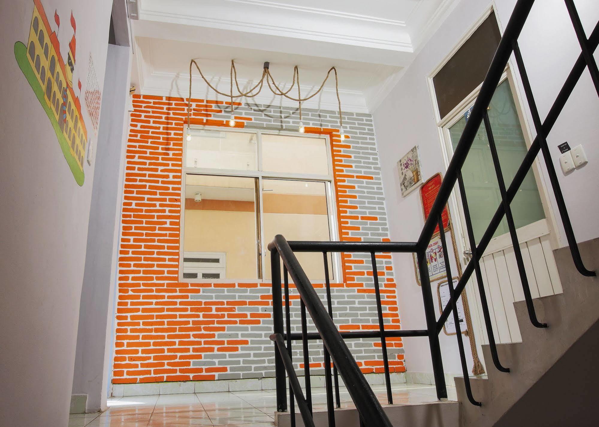 Dream Station - Saigon Hostel ホーチミン市 エクステリア 写真