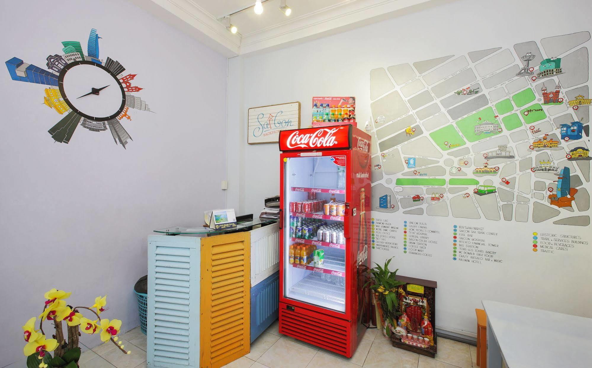 Dream Station - Saigon Hostel ホーチミン市 エクステリア 写真