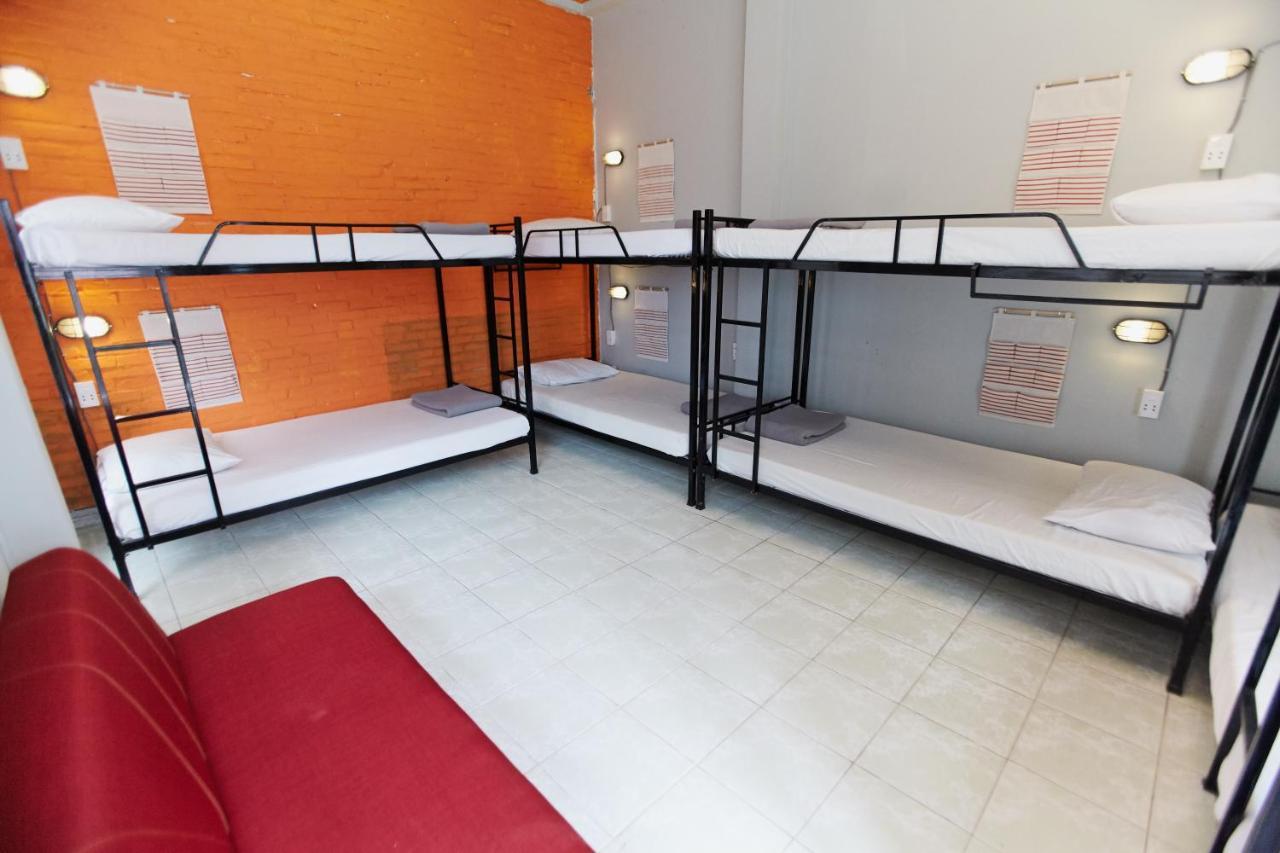 Dream Station - Saigon Hostel ホーチミン市 エクステリア 写真