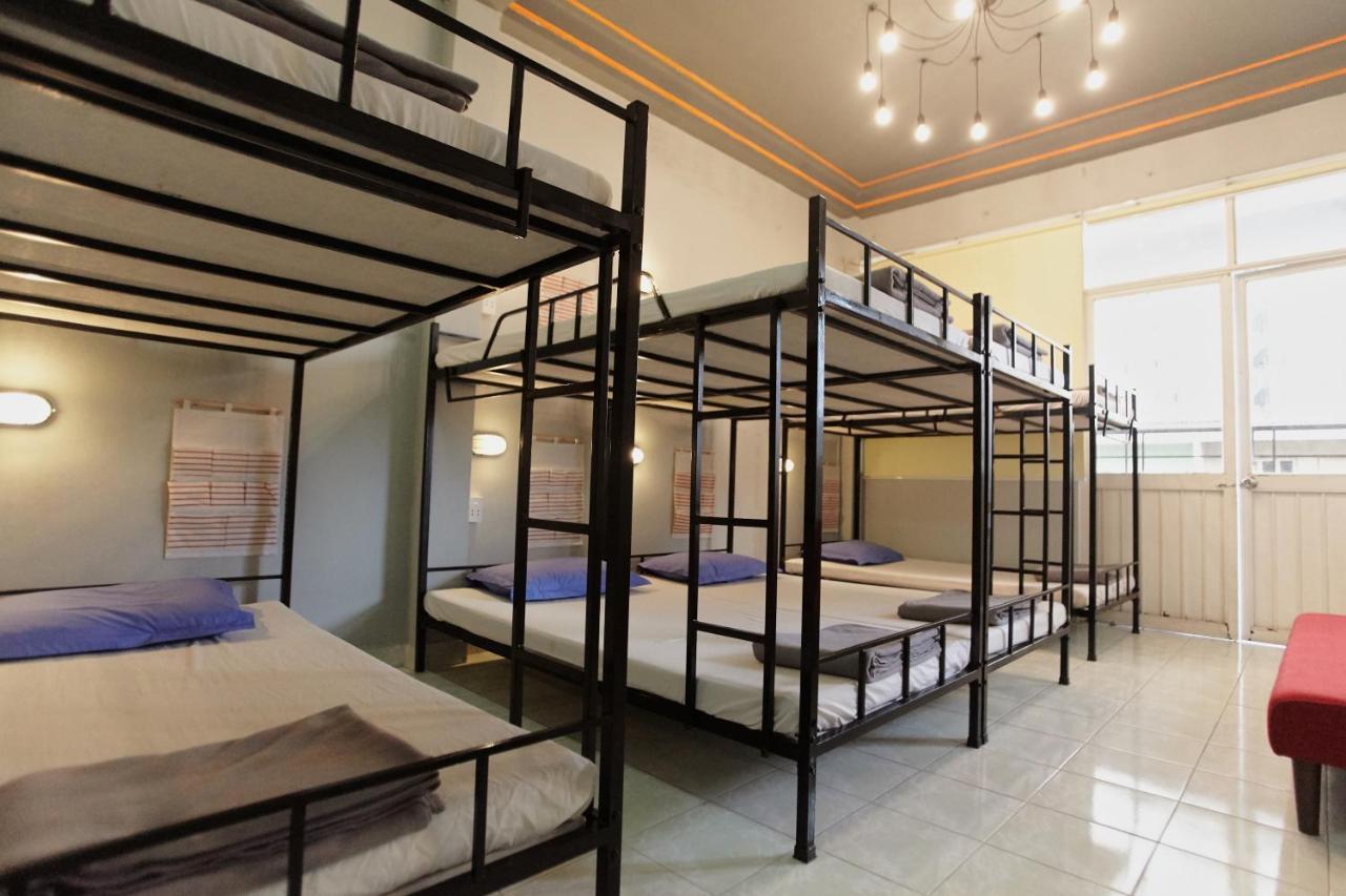 Dream Station - Saigon Hostel ホーチミン市 エクステリア 写真